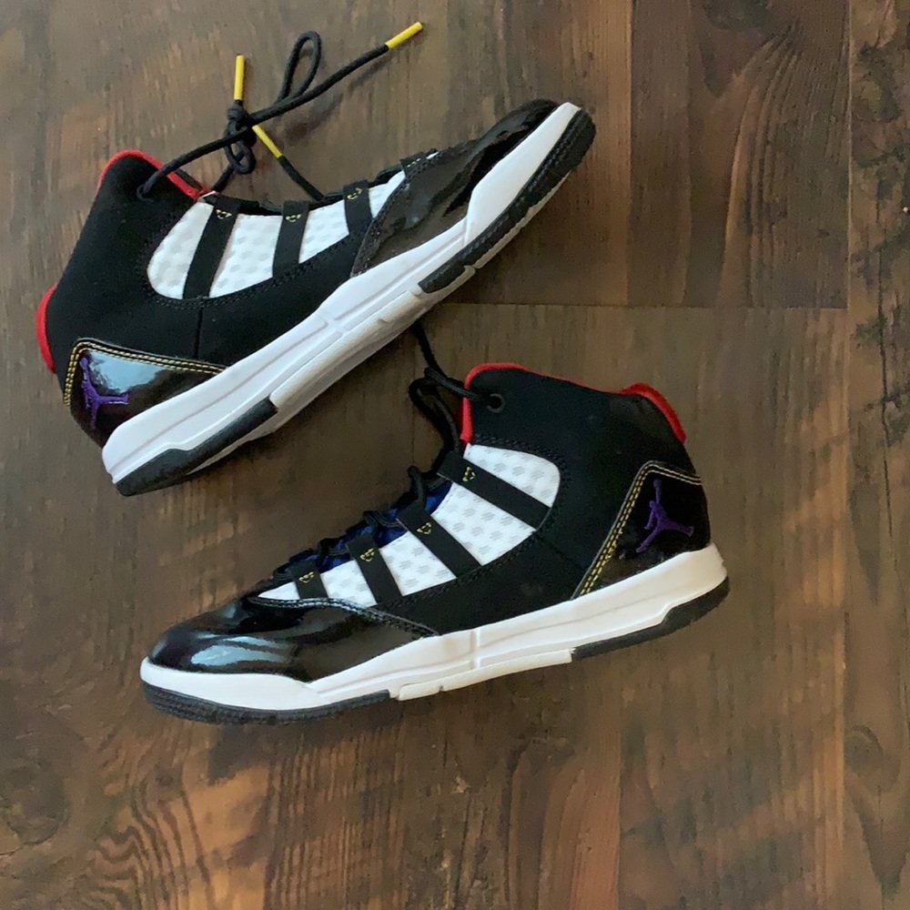 Youth Size 3 (3Y) Nike Jordan’s